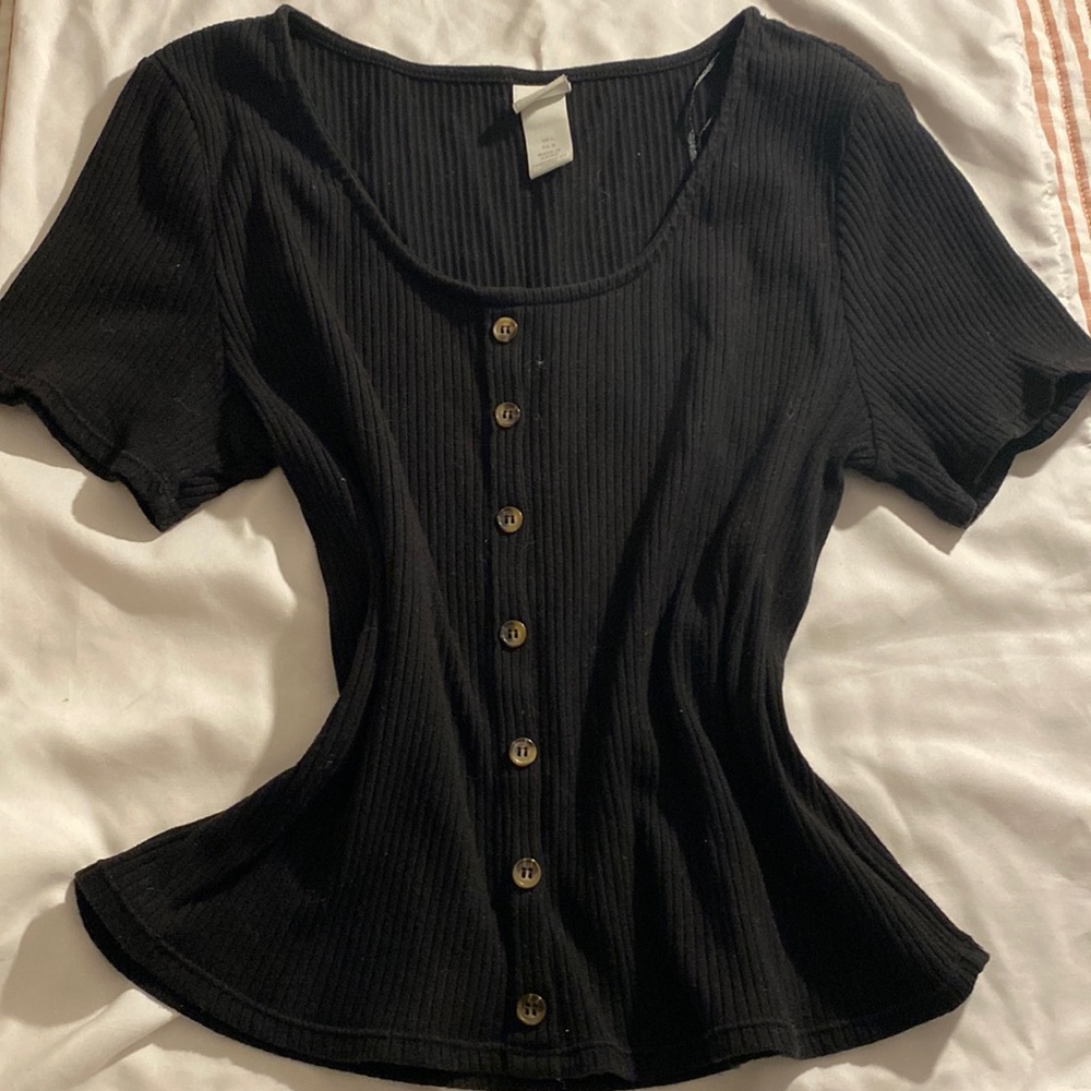 Black button top